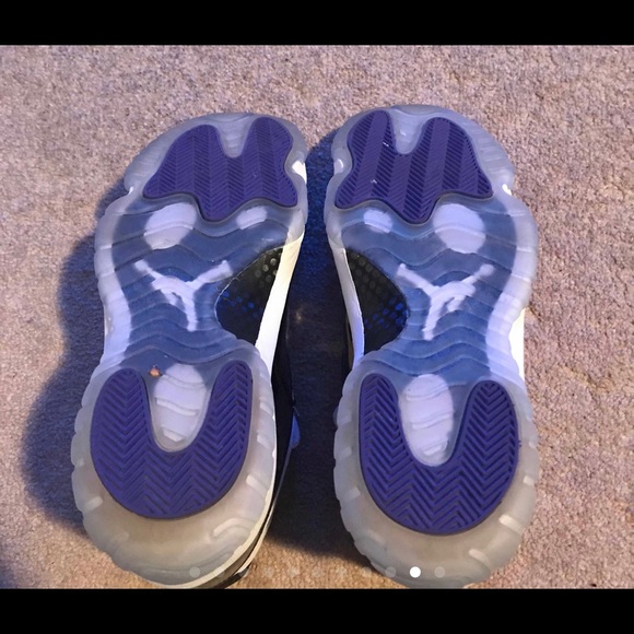 Air Jordan 11 Concord - Picture 6 of 8